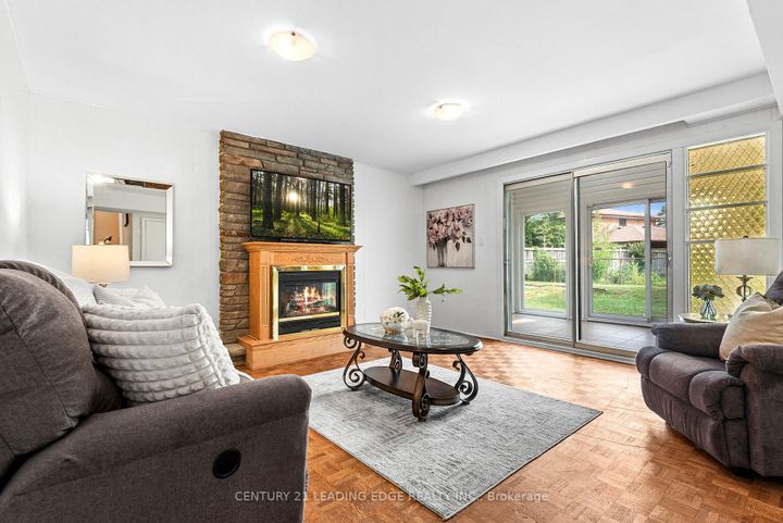 Photo 22 at 3651 Broomhill Crescent, Applewood, Mississauga