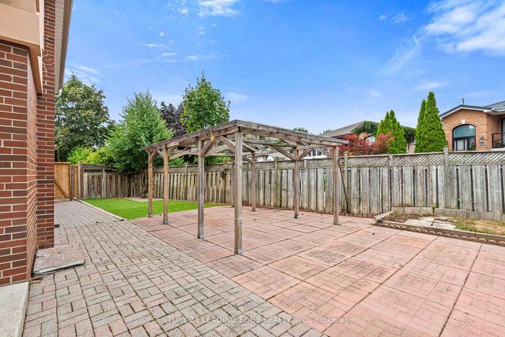 Photo 36 at 3651 Broomhill Crescent, Applewood, Mississauga