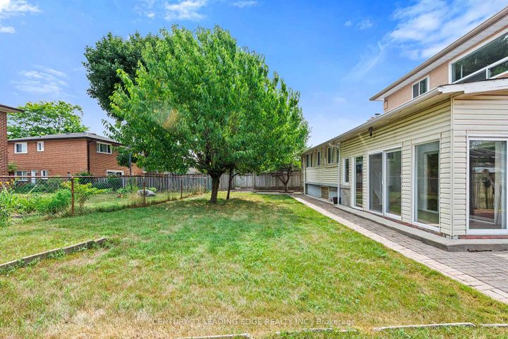 Photo 39 at 3651 Broomhill Crescent, Applewood, Mississauga