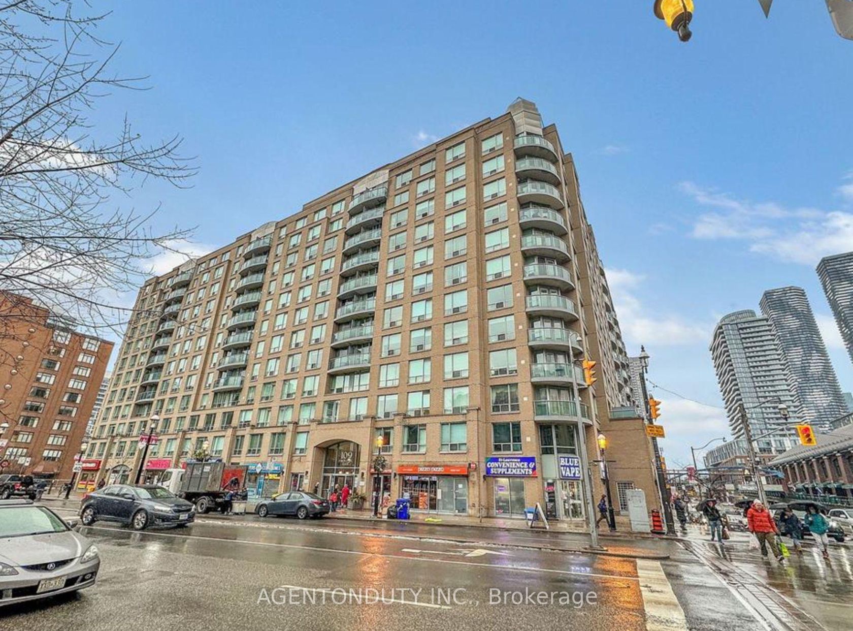 1135 - 109 Front Street E, Waterfront Communities C8, Toronto by Loree Meneguzzi Real Estate 1135 - 109 Front Street E, Waterfront Communities C8, Toronto