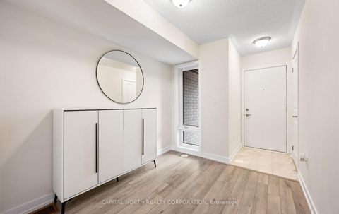 Photo 2 at 33 Kintall Way, Steeles West Industrial, Vaughan