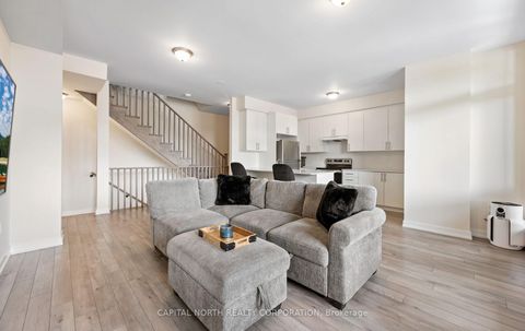 Photo 8 at 33 Kintall Way, Steeles West Industrial, Vaughan