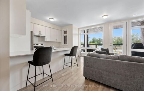 Photo 11 at 33 Kintall Way, Steeles West Industrial, Vaughan