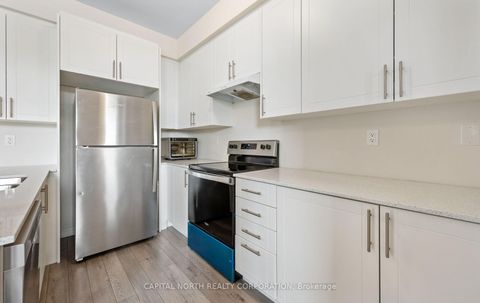 Photo 13 at 33 Kintall Way, Steeles West Industrial, Vaughan