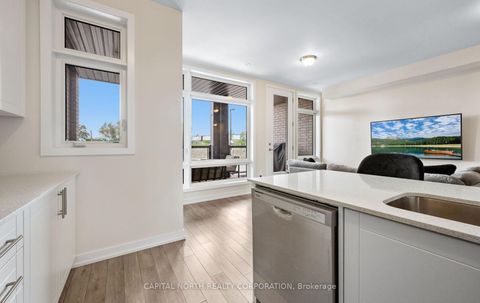 Photo 14 at 33 Kintall Way, Steeles West Industrial, Vaughan