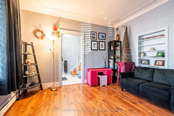 Photo 1 at 93 EAST 23RD Street, Eastmount, Hamilton