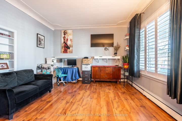 Photo 2 at 93 EAST 23RD Street, Eastmount, Hamilton