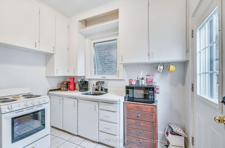 Photo 6 at 93 EAST 23RD Street, Eastmount, Hamilton