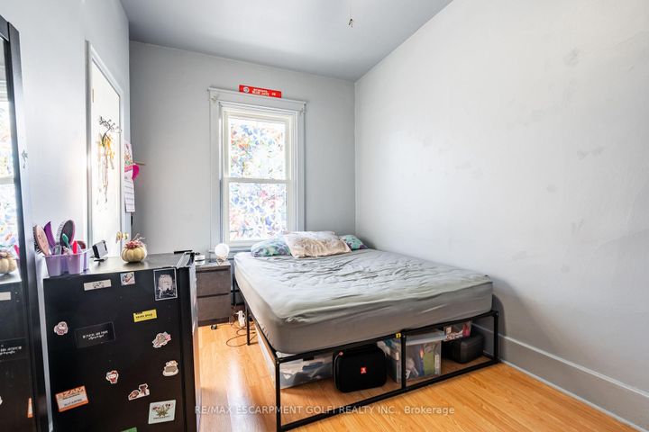 Photo 8 at 93 EAST 23RD Street, Eastmount, Hamilton