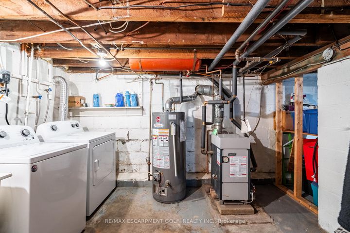Photo 11 at 93 EAST 23RD Street, Eastmount, Hamilton