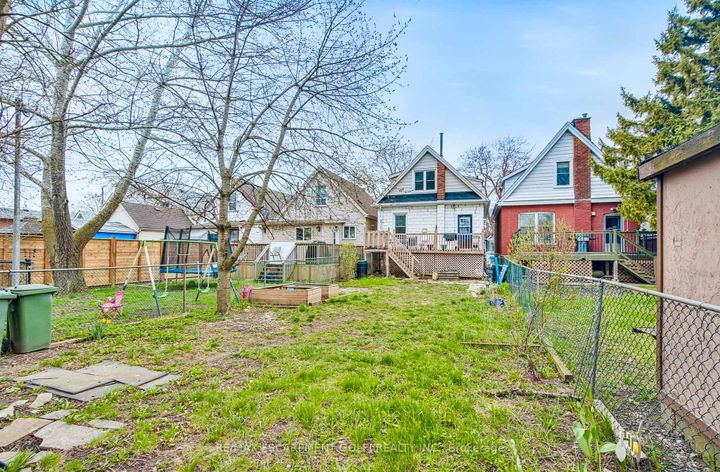 Photo 16 at 93 EAST 23RD Street, Eastmount, Hamilton