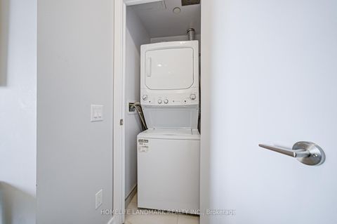 Photo 18 at 2304 - 2221 Yonge Street, Mount Pleasant West, Toronto