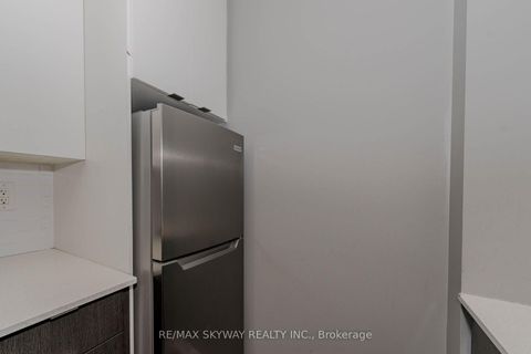 Photo 23 at 104 - 100 Canon Jackson Drive, Greenbrook, Toronto