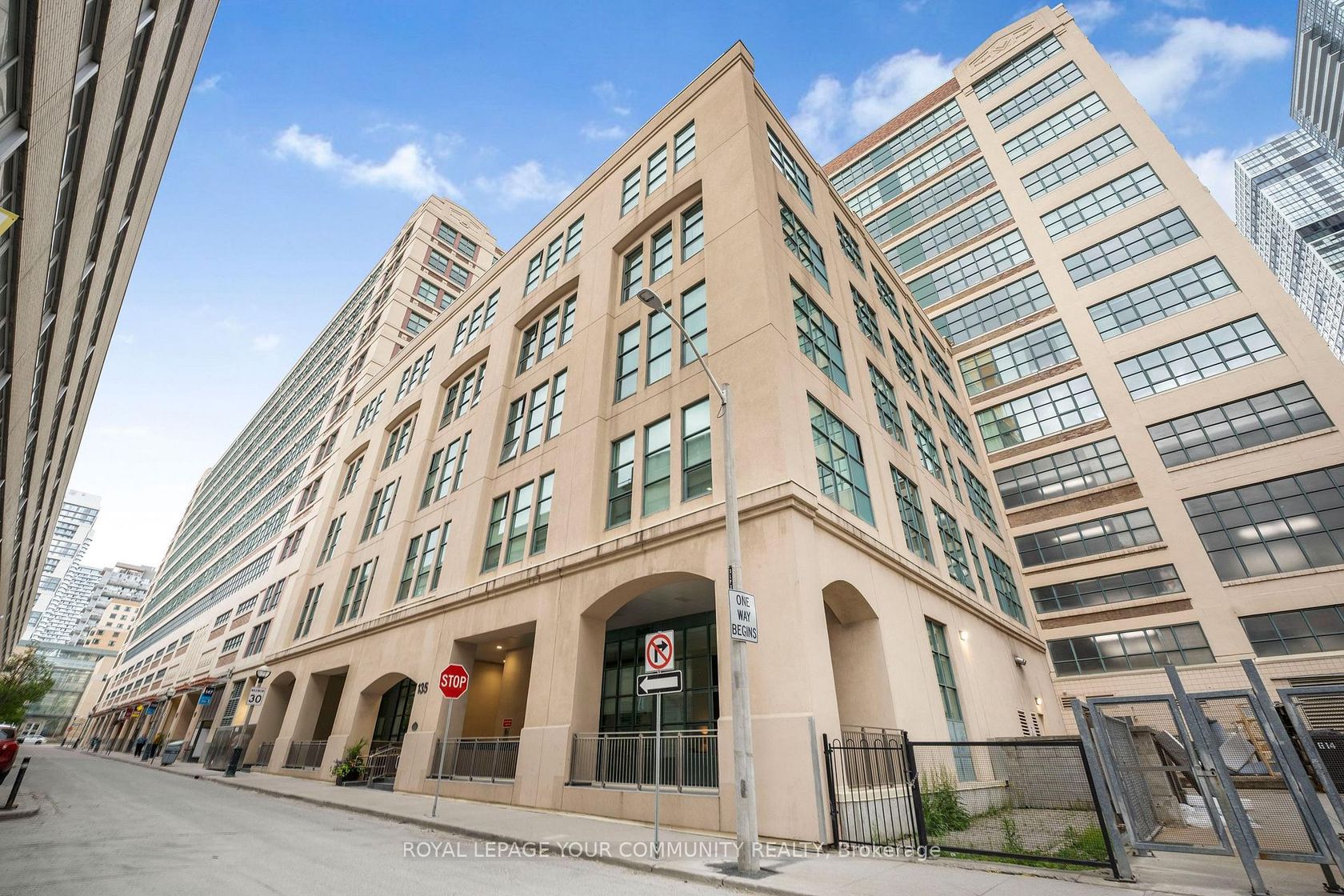504 - 135 Dalhousie Street, Yonge Corridor, Toronto 