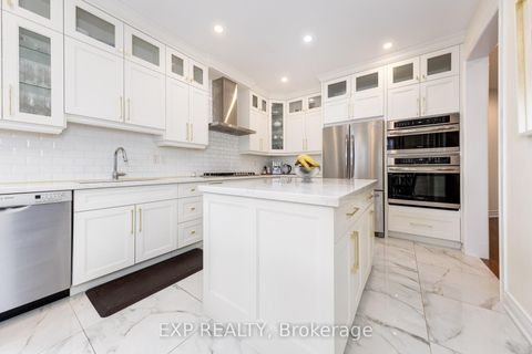 Photo 9 at 305 Via Romano Boulevard, Patterson, Vaughan