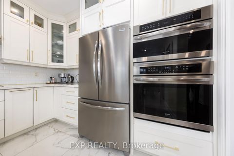 Photo 10 at 305 Via Romano Boulevard, Patterson, Vaughan