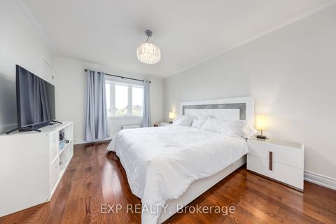 Photo 27 at 305 Via Romano Boulevard, Patterson, Vaughan