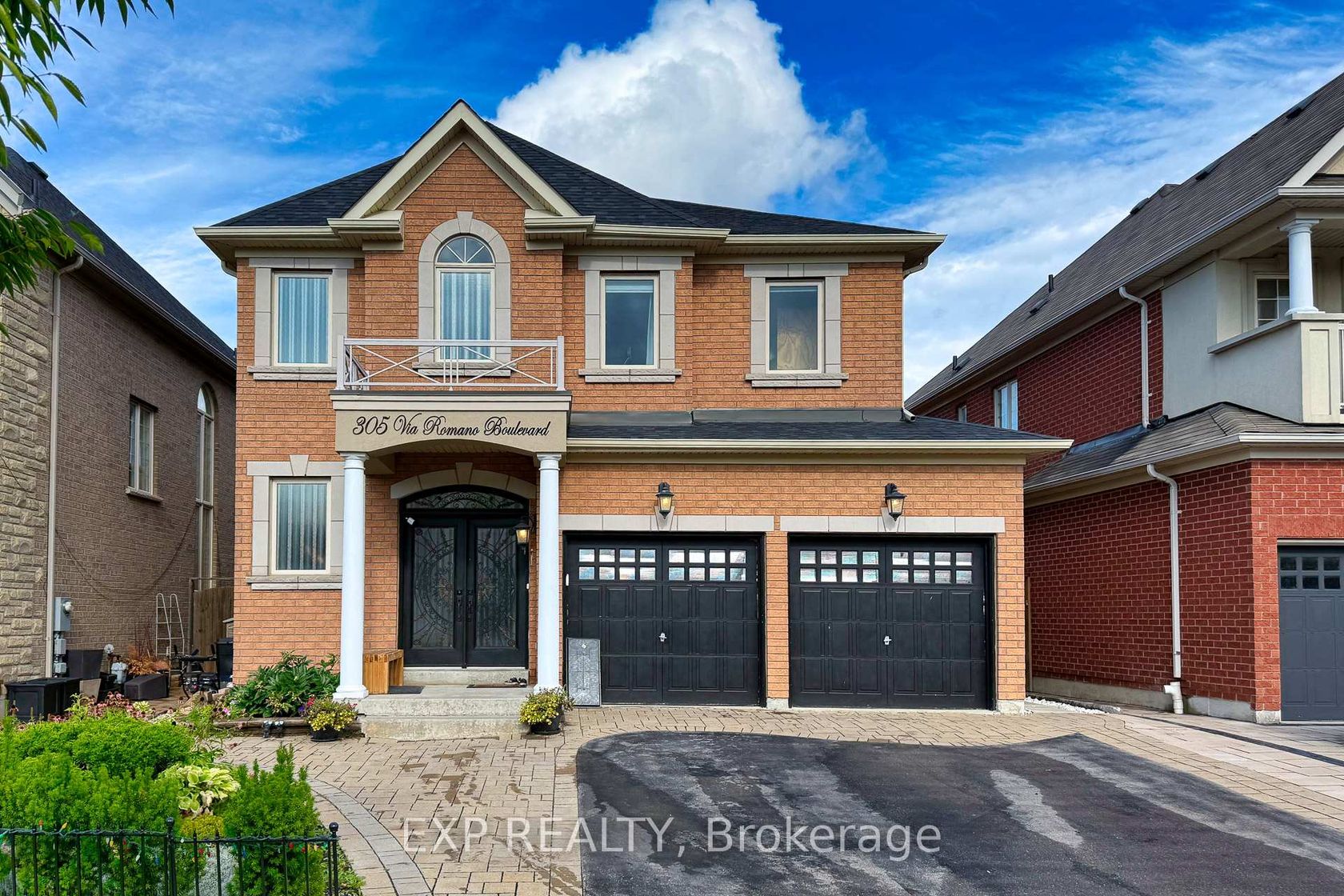 305 Via Romano Boulevard, Patterson, Vaughan 