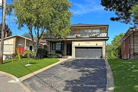 Photo 1 at 25 Cedar Springs Grove, Bathurst Manor, Toronto
