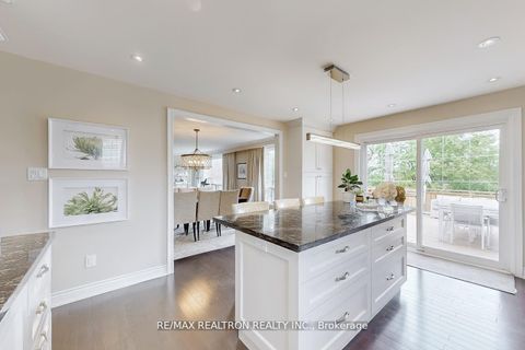 Photo 17 at 25 Cedar Springs Grove, Bathurst Manor, Toronto
