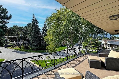 Photo 25 at 25 Cedar Springs Grove, Bathurst Manor, Toronto
