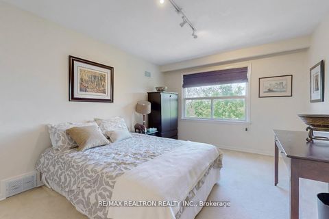 Photo 27 at 25 Cedar Springs Grove, Bathurst Manor, Toronto