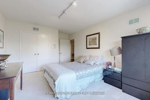 Photo 28 at 25 Cedar Springs Grove, Bathurst Manor, Toronto