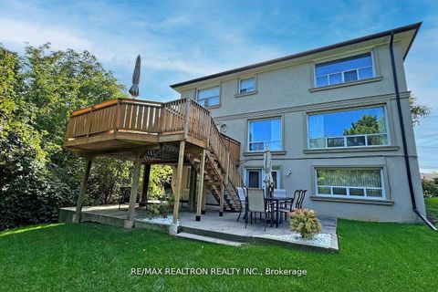 Photo 47 at 25 Cedar Springs Grove, Bathurst Manor, Toronto