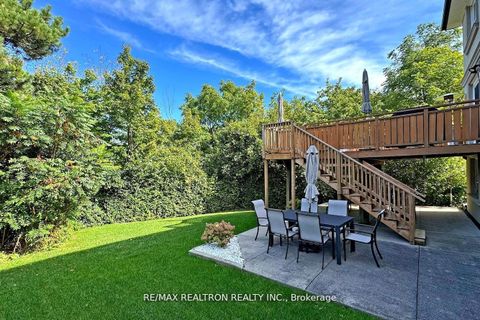 Photo 48 at 25 Cedar Springs Grove, Bathurst Manor, Toronto