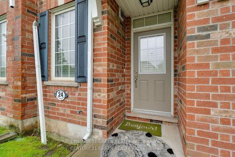 Photo 1 at 24 - 2614 Dashwood Drive, WT West Oak Trails, Oakville