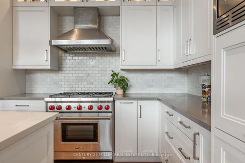 Photo 10 at 131 Brock Street, CO Central, Oakville