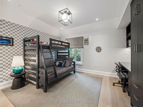 Photo 23 at 12 Millbank Avenue, Forest Hill South, Toronto