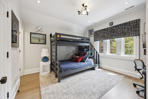 Photo 27 at 12 Millbank Avenue, Forest Hill South, Toronto