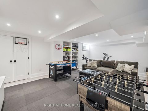 Photo 33 at 12 Millbank Avenue, Forest Hill South, Toronto