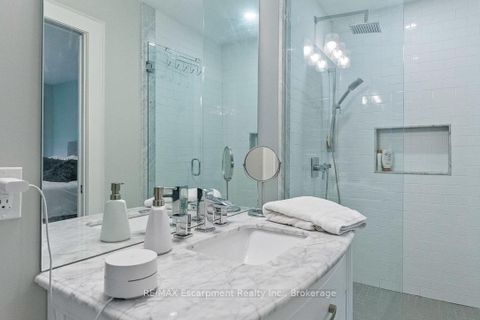 Photo 18 at 231 Southwood Court, BR Bronte, Oakville