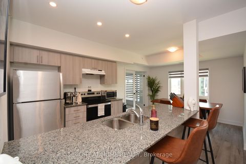 Photo 10 at 411 - 8 Culinary Lane, Rural Barrie Southeast, Barrie