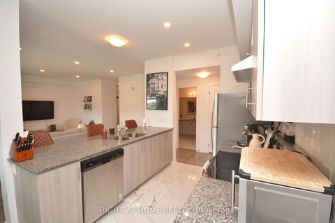 Photo 13 at 411 - 8 Culinary Lane, Rural Barrie Southeast, Barrie