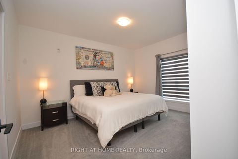 Photo 20 at 411 - 8 Culinary Lane, Rural Barrie Southeast, Barrie