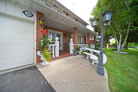 Photo 2 at 1516 Grand Boulevard, FA Falgarwood, Oakville