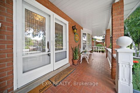 Photo 3 at 1516 Grand Boulevard, FA Falgarwood, Oakville