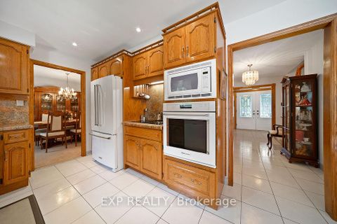 Photo 9 at 1516 Grand Boulevard, FA Falgarwood, Oakville