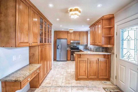 Photo 5 at 4 Orlon Crescent, South Richvale, Richmond Hill