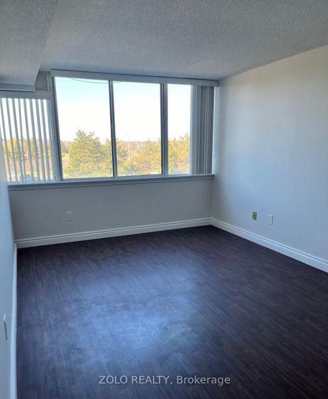 Photo 13 at 1707 - 10 Markbrook Lane, Jamestown, Toronto