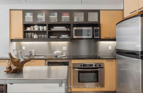 Photo 1 at 723 - 36 Blue Jays Way, Waterfront Communities C1, Toronto