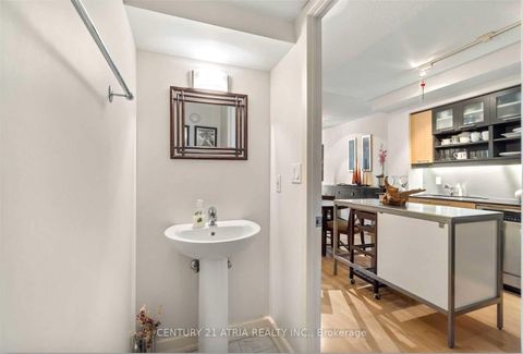 Photo 12 at 723 - 36 Blue Jays Way, Waterfront Communities C1, Toronto