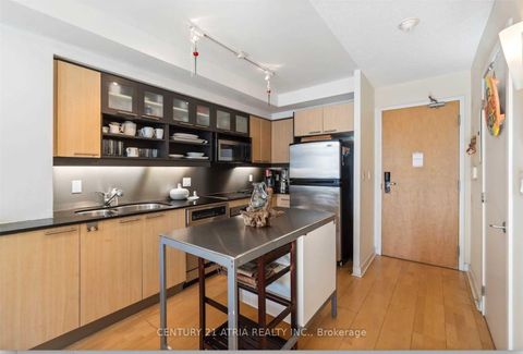 Photo 20 at 723 - 36 Blue Jays Way, Waterfront Communities C1, Toronto