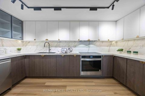 Photo 2 at 801 - 10 Tangreen Court, Newtonbrook West, Toronto