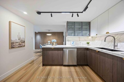 Photo 3 at 801 - 10 Tangreen Court, Newtonbrook West, Toronto