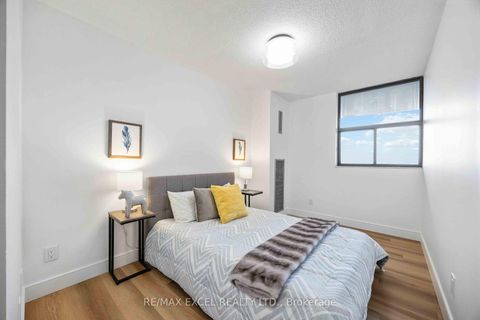Photo 12 at 801 - 10 Tangreen Court, Newtonbrook West, Toronto
