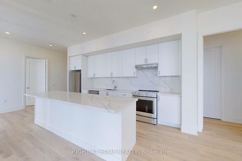 Photo 13 at LPH106 - 8960 Jane Street, Concord, Vaughan